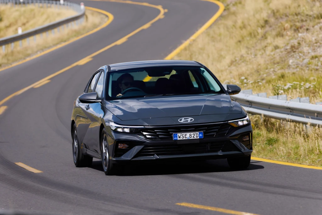 Hyundai i30 Hybrid Sedan