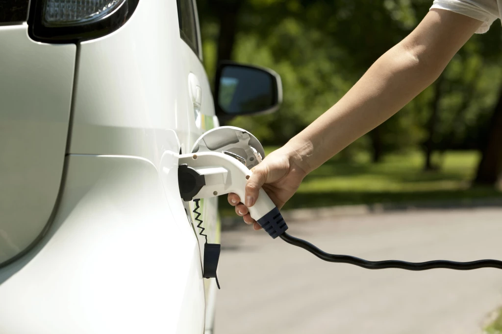 easi-queensland-electric-car-rebate-charging
