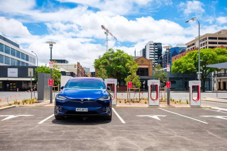 easi-rise-of-evs-tesla-charging