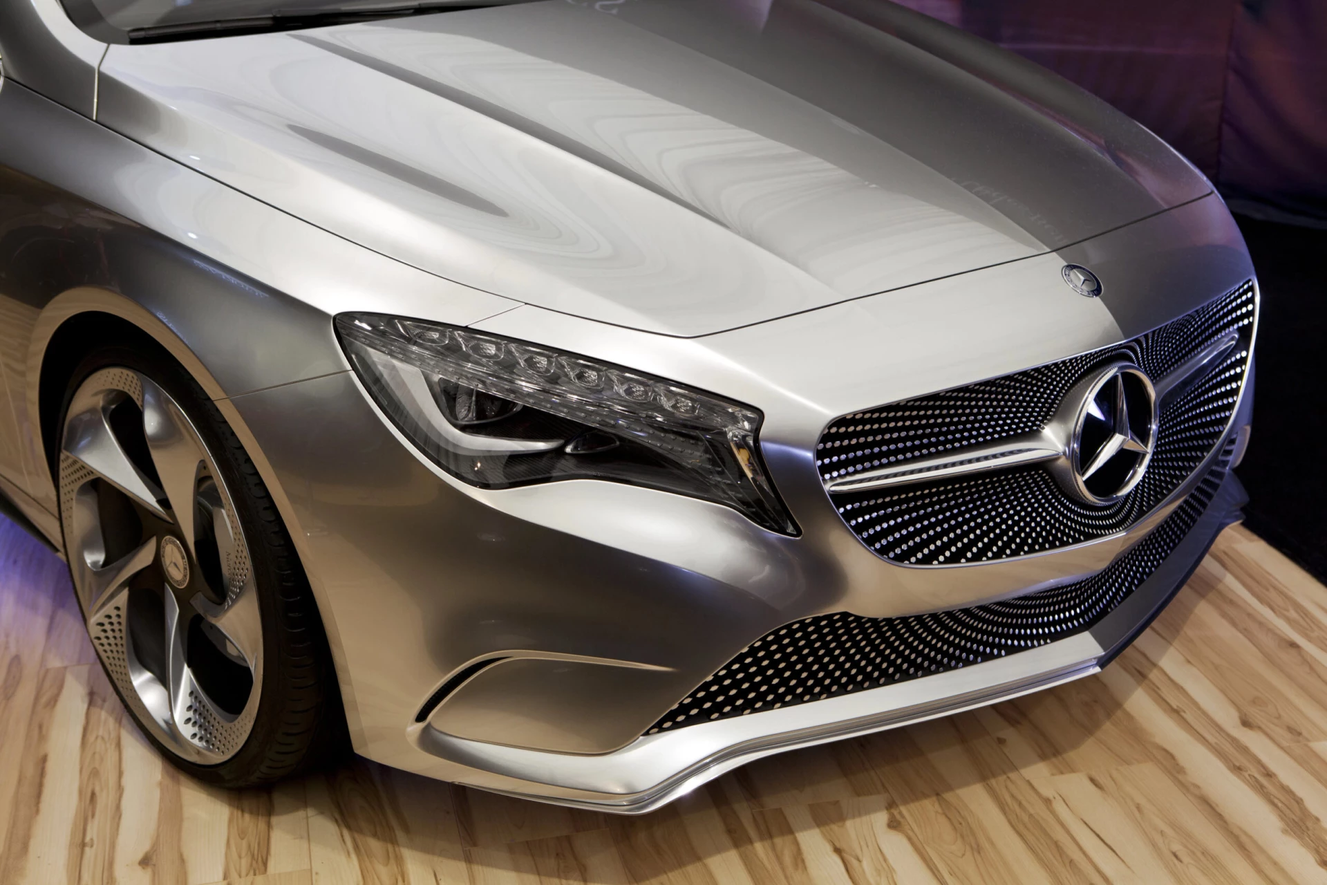 luxury-vehicle-adjustment-mercedes-og