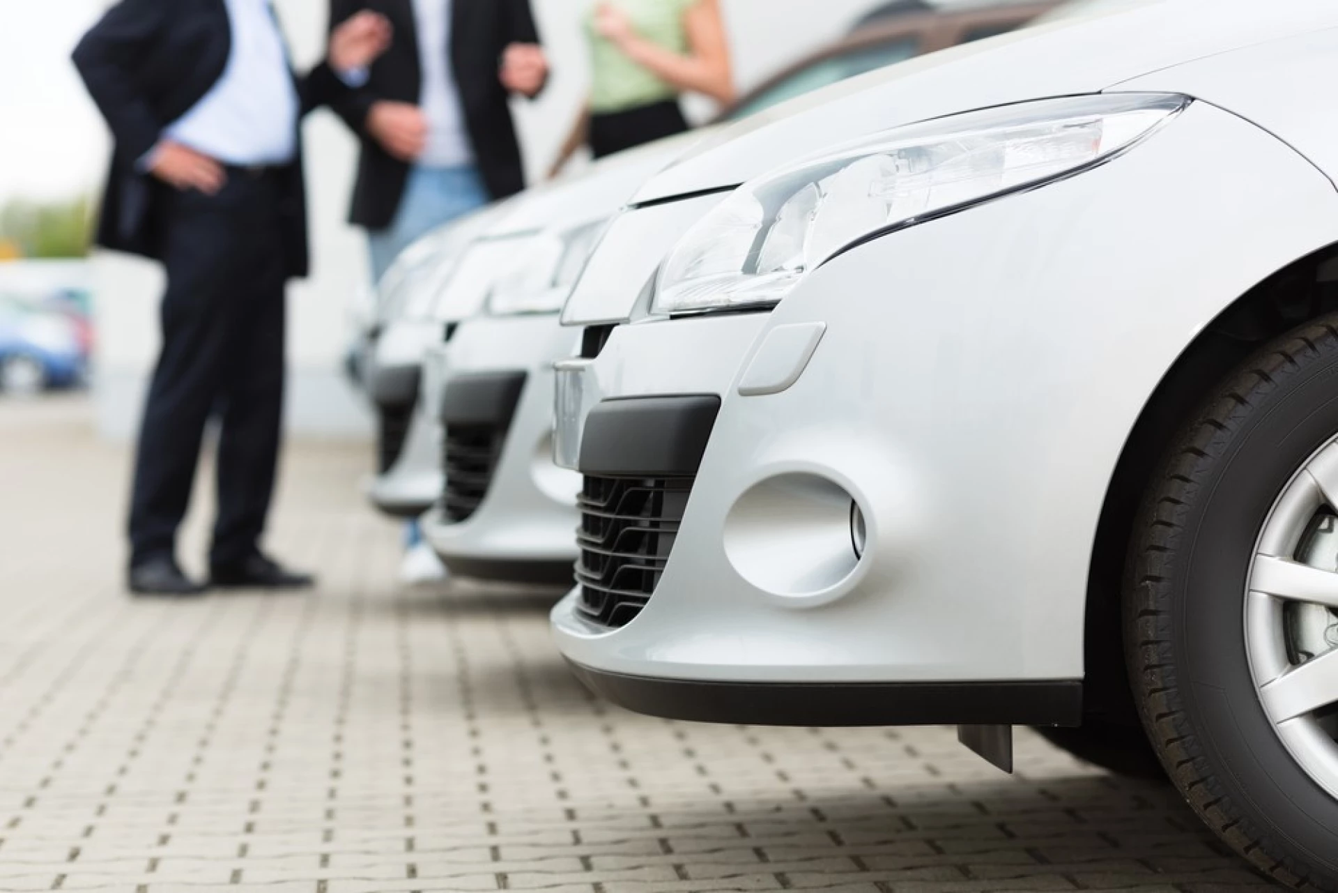 When is the Best Time to Buy a New Car – easifleet